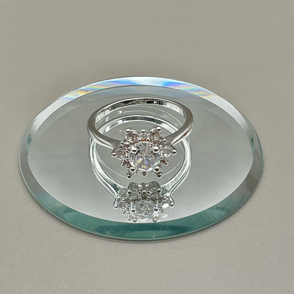 Ring‎ Womens Silver Tone Cluster Cubic Zirconia Flower Engagement Band Size 9